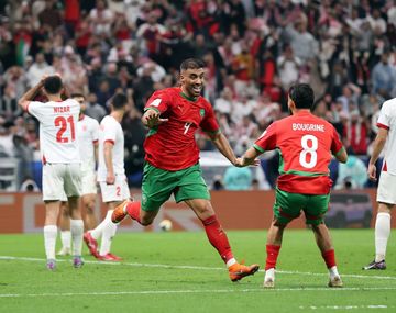 Con un golazo digno de Púskas