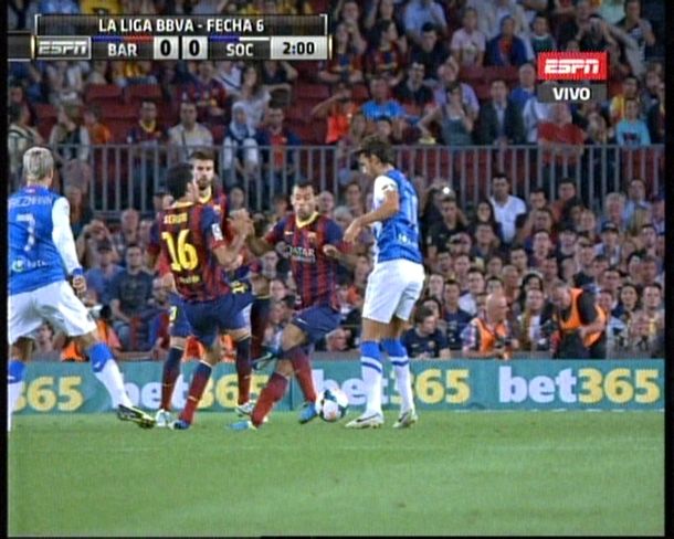 Mascherano recibió una terrible patada de un compañero