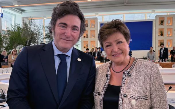 El FMI se juega a fondo por Javier Milei: flexibilizó las metas que el Gobierno debe cumplir