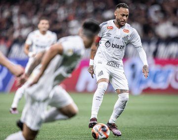 El lujo de Neymar a Garro y su crítica a la pelota del Paulistao