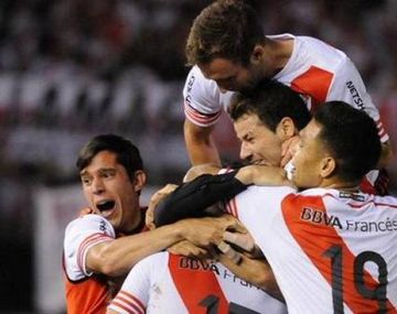 La alegría de los famosos de River en Twitter
