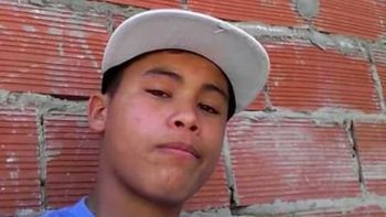 Fabián Enrique tenía 17 años, estaba desarmado y lo mataron por la espalda Fabián Enrique tenía 17 años, estaba desarmado y lo mataron por la espalda