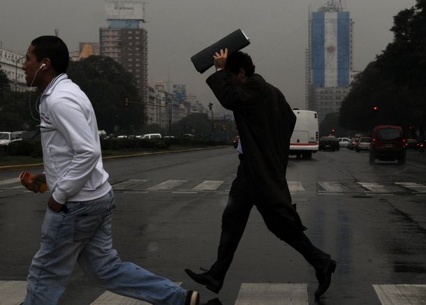 Diluvió en Buenos Aires y hay alerta para tres provincias