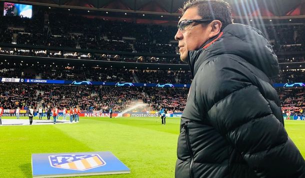 El “Mono” Burgos como ayudante de campo de Diego Simeone en el Atlético Madrid