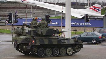 Los militares ya patrullan por el Reino Unido Los militares ya patrullan por el Reino Unido