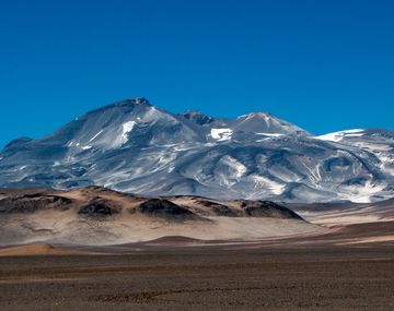 Un andinista murió a casi 6 mil metros de altura cuando intentaba ascender a un volcán en Catamarca