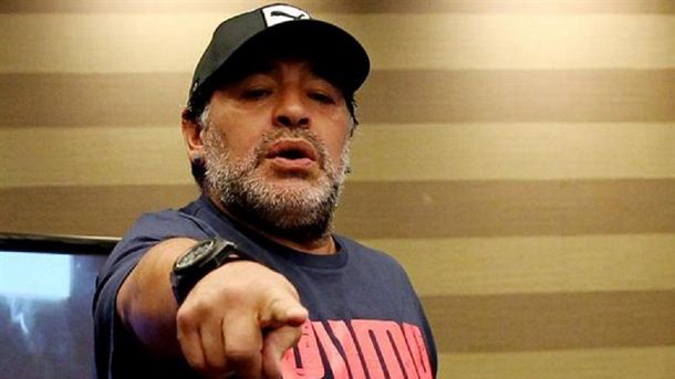 Maradona reiteró su intención de no pagar su deuda con el fisco de Italia.
