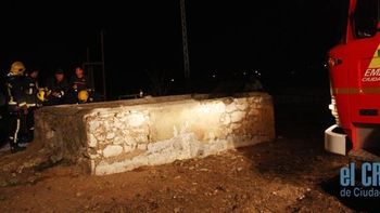 una mujer cayo a un pozo cuando tenia sexo y casi muere por las bajas temperaturas una mujer cayo a un pozo cuando tenia sexo y casi muere por las bajas temperaturas