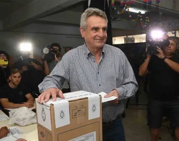 Agustín Rossi tras emitir su voto: Nuestra propuesta es un gobierno de unidad nacional que supere la grieta y dé paz