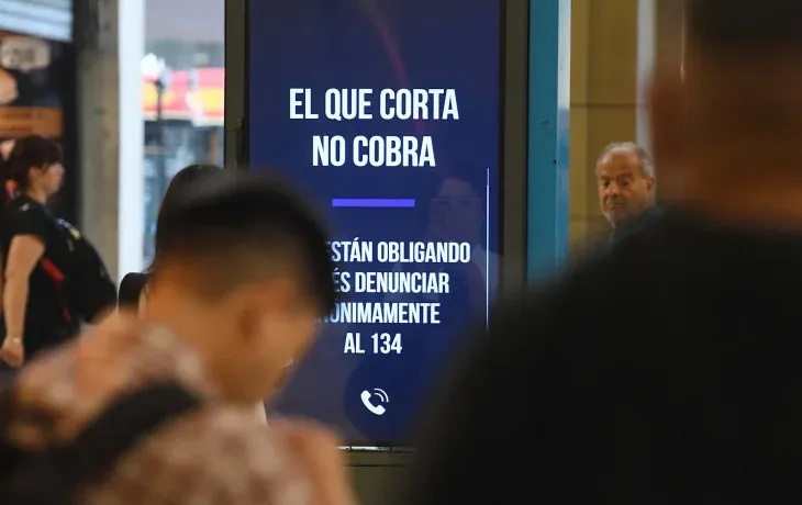 El mensaje por parlantes del Ministerio de Capital Humano en las estaciones de trenes
