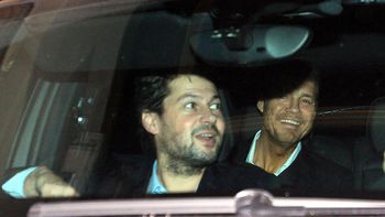 tinelli dejo el hotel panamericano tras reunirse con dirigentes cercanos tinelli dejo el hotel panamericano tras reunirse con dirigentes cercanos