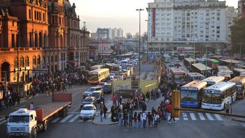los usuarios de trenes, rehenes de los sindicalistas los usuarios de trenes, rehenes de los sindicalistas