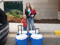 una mujer dono 109 litros de leche materna para bebes en terapia intensiva una mujer dono 109 litros de leche materna para bebes en terapia intensiva