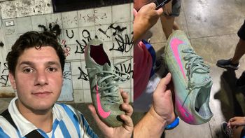 Adrián Maravilla Martínez tiró sus botines a la gente de Racing tras su charla con Dios y apareció el dueño Adrián Maravilla Martínez tiró sus botines a la gente de Racing tras su charla con Dios y apareció el dueño