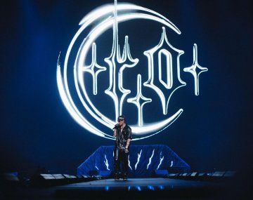 C.R.O hizo historia en el cierre de su gira internacional: aura y locura total