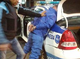 Policía local de Avellaneda usaba el patrullero y el uniforme para distribuir droga en la zona que debía proteger Policía local de Avellaneda usaba el patrullero y el uniforme para distribuir droga en la zona que debía proteger