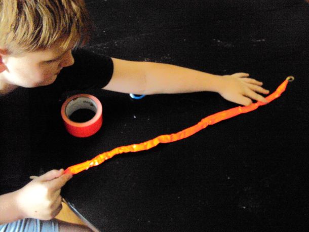 Gran invento: tiene 12 años y creó un sistema para no olvidarse a los nenes en el auto