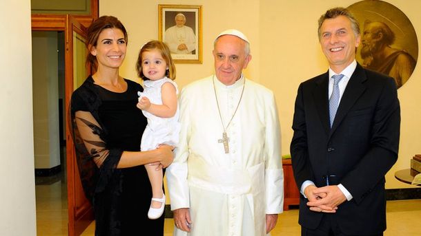 Macri participó de la recorrida del Papa en la Isla de Cerdeña