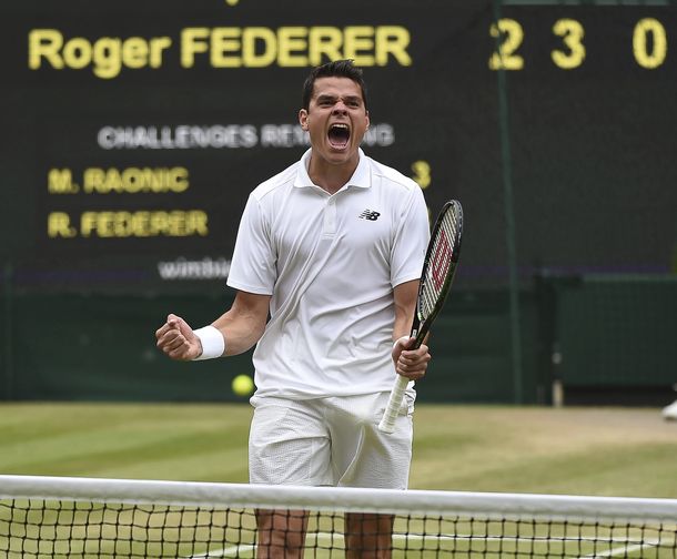 El Rey, de rodillas: Raonic eliminó a Federer en la semi de Wimbledon