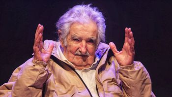 José Mujica criticó a los precandidatos presidenciales de todos los partidos políticos. José Mujica criticó a los precandidatos presidenciales de todos los partidos políticos.