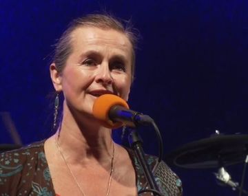 Murió por Covid-19 una cantante checa que se contagió a propósito: su mensaje dos días antes