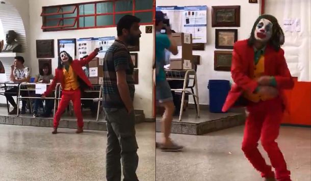 El Joker votó en Gerli: hizo su baile triunfal a la salida del cuarto oscuro