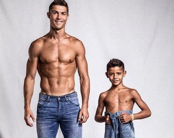 Cristiano Ronaldo y su hijo - Instagram:&nbsp;cristiano