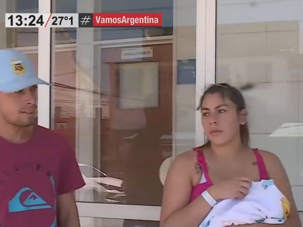 La beba robada en un hospital junto a sus papás: No la queremos soltar