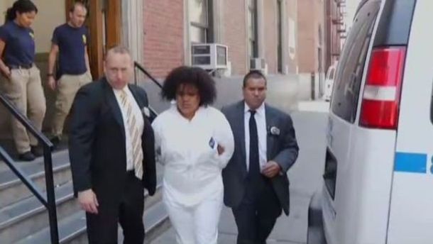 Quiso ahorcar a su novia por no darle la contraseña de su Facebook y ella lo mató