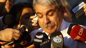 anibal f., ironico con elisa carrio: el domingo van a ir batman y flash anibal f., ironico con elisa carrio: el domingo van a ir batman y flash