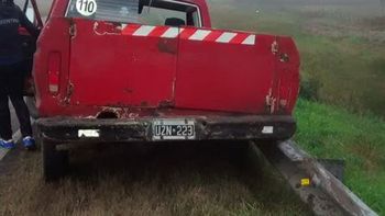 video: filman a conductor de pick up cuando borracho se va contra el guardarrail video: filman a conductor de pick up cuando borracho se va contra el guardarrail