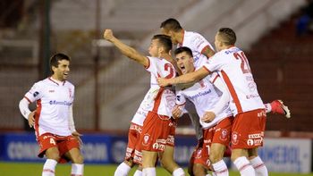 heroico: huracan goleo y dio vuelta la serie ante deportivo anzoategui heroico: huracan goleo y dio vuelta la serie ante deportivo anzoategui