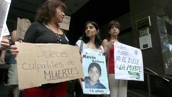 Sal lari DYN07 c Sal lari DYN07 c