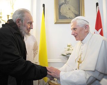 ¿Cuándo tomó la decisión de renunciar Benedicto XVI?