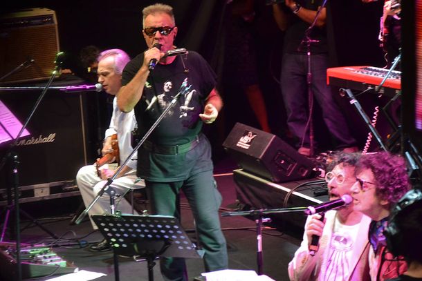 Todos los ganadores de los premios Gardel y el homenaje a Spinetta