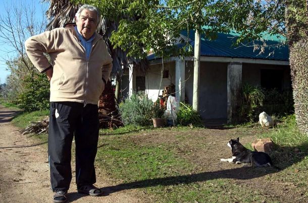 El hijo que le apareció a Mujica: pidió ser adoptado, se desnudó y terminó internado