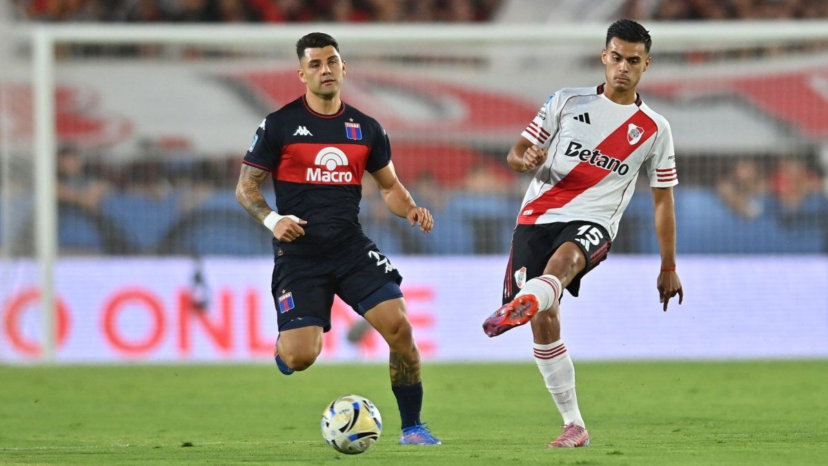 Papelón de River en el Monumental: Tigre goleó 4-1 y los hinchas explotaron