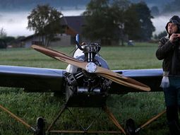 Insólito: Se fabricó un avión para llegar no llegar tarde a su trabajo