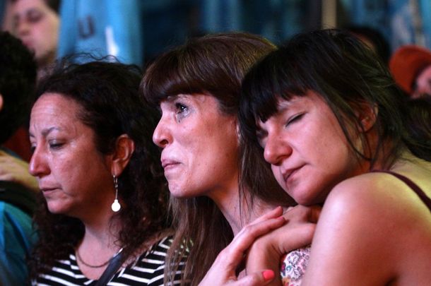 Scioli y Zannini saludaron a la militancia kirchnerista en Plaza de Mayo