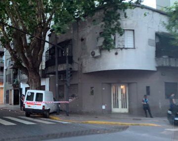 VIDEO: Violento choque entre auto y camioneta en Villa Crespo