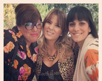 Accardi y sus compañeras de elenco