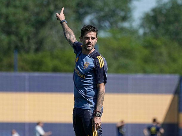 Fernando Gago y la posibilidad de cerrar a un histórico de la Selección de Uruguay