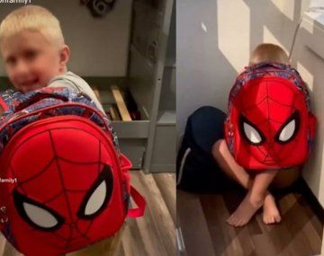 Video: una madre le enseñó a su hijo cómo usar una mochila antibalas