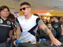 denis llego al pais para sumarse a la delantera del rojo denis llego al pais para sumarse a la delantera del rojo