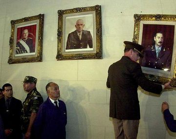 Restituyen en la ex ESMA la gigantografía de Néstor bajando el cuadro de Videla