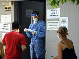 El Gobierno espera que los casos de Ómicrón bajen rápidamente