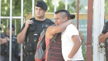 Familiares identifican a las víctimas del micro de Turbus - Crédito: Los Andes Familiares identifican a las víctimas del micro de Turbus - Crédito: Los Andes