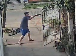 Video: lo amenazaron para que se disculpara y respondió a escopetazos