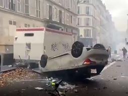VIDEO: Así son las masivas y violentas protestas contra la reforma jubilatoria en Francia