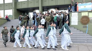 gendarmes ofrecen su pase a disponibilidad por dignidad gendarmes ofrecen su pase a disponibilidad por dignidad